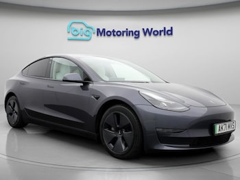 Tesla - Model 3