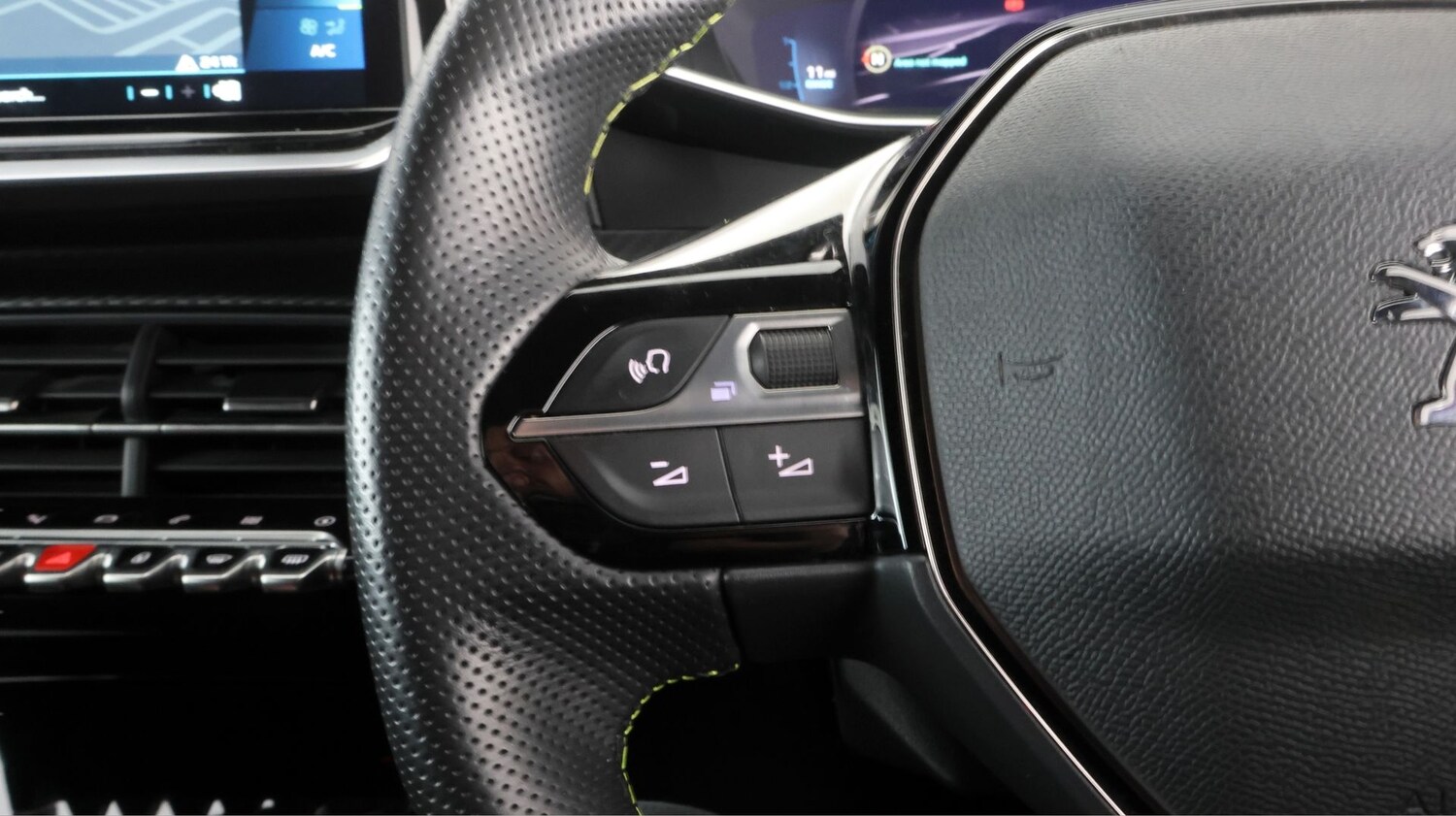 Used Peugeot E-208 for sale - 77417649: Photo 24