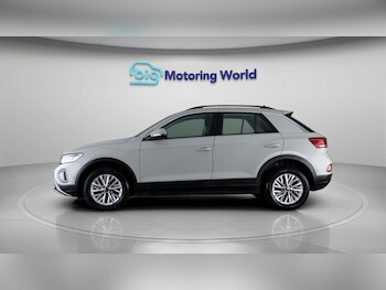 Used Volkswagen T-Roc 2023 for sale - 78366574: Photo