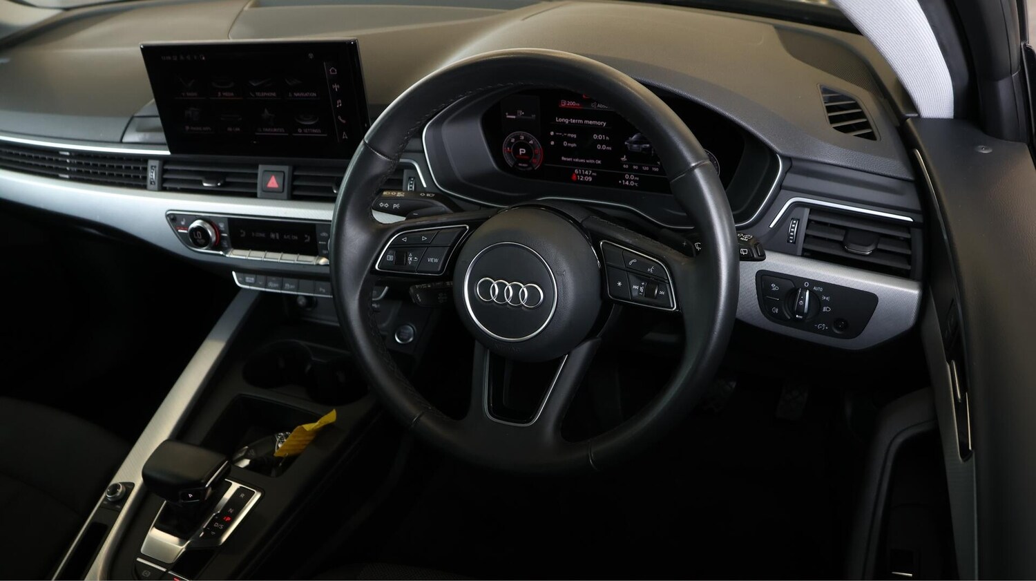 Used Audi A4 Avant for sale - 76485636: Photo 10