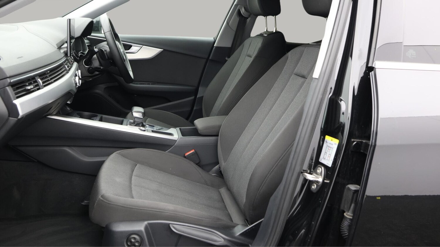 Used Audi A4 Avant for sale - 76485636: Photo 15