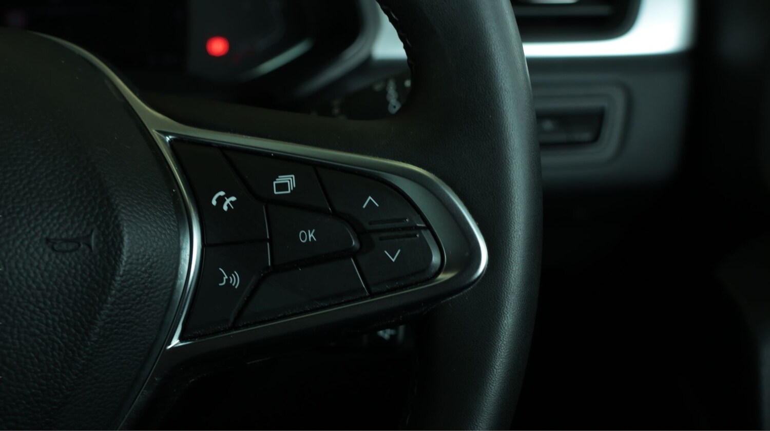 Used Renault Captur 2023 for sale - 77998174: Photo 22