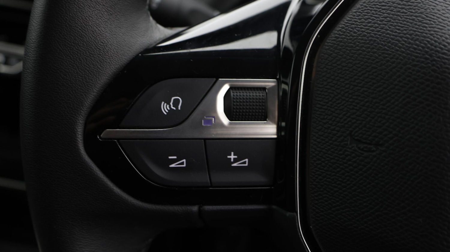 Used Peugeot 208 2022 for sale - 76549688: Photo 24