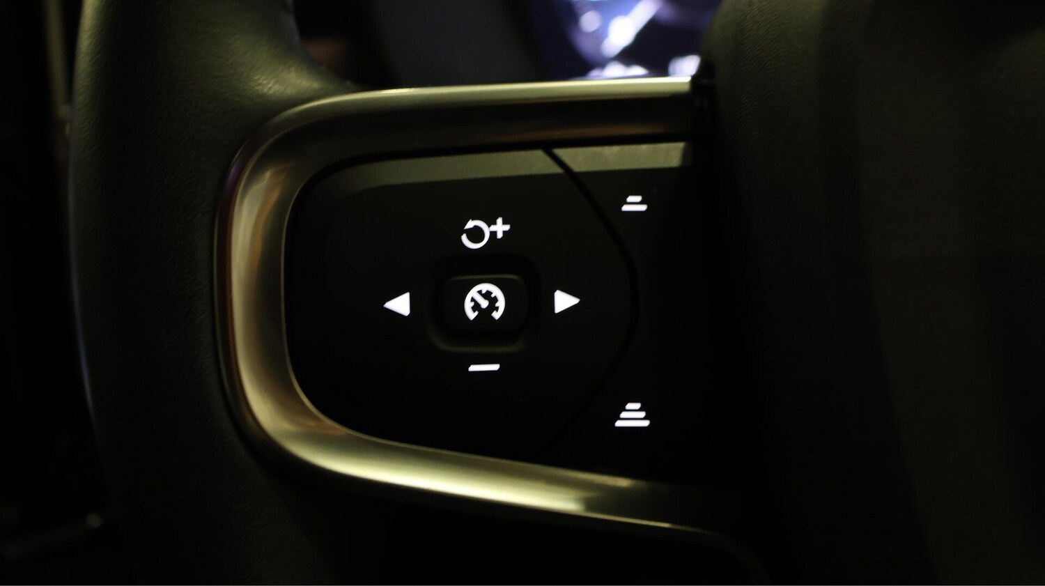 Used Volvo XC40 2021 for sale - 76522207: Photo 25