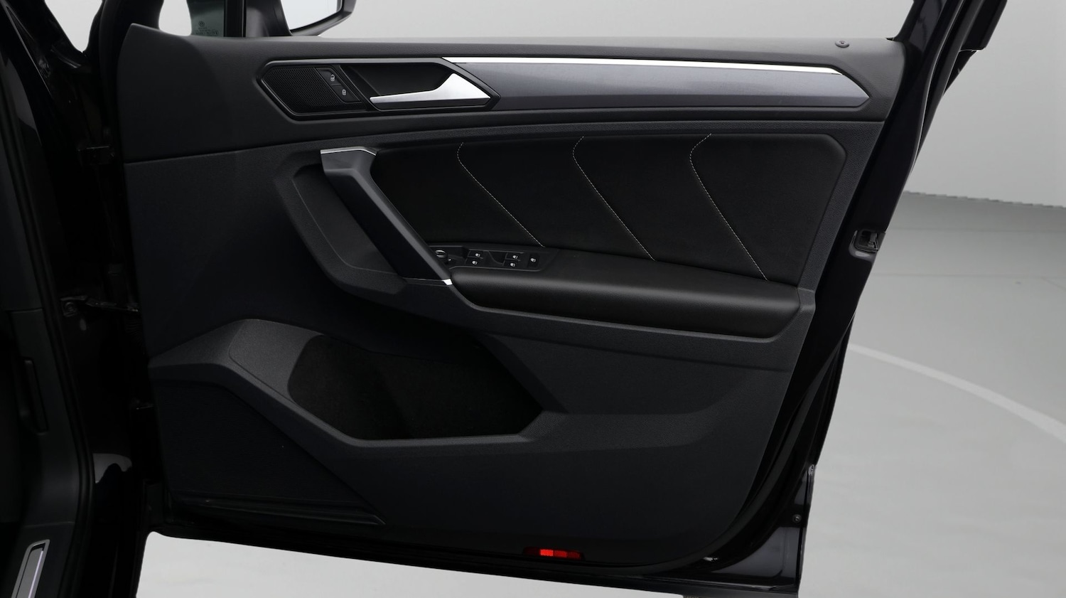 Used Volkswagen Tiguan 2017 for sale - 77341112: Photo 15