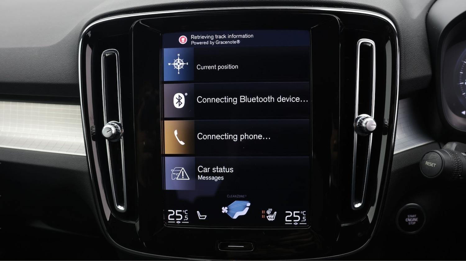 Used Volvo XC40 2023 for sale - 77790055: Photo 11