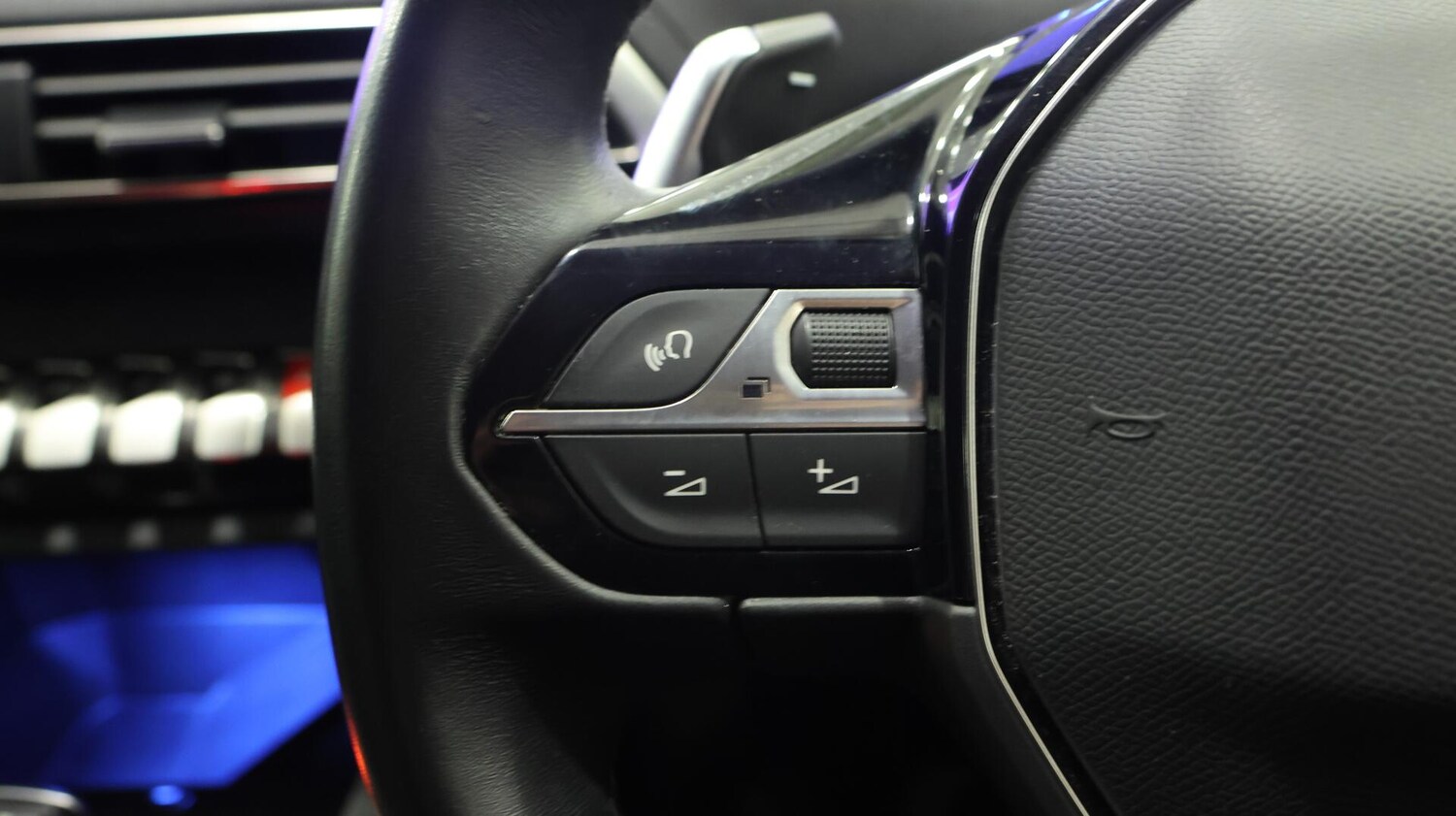 Used Peugeot 3008 2020 for sale - 76667439: Photo 23