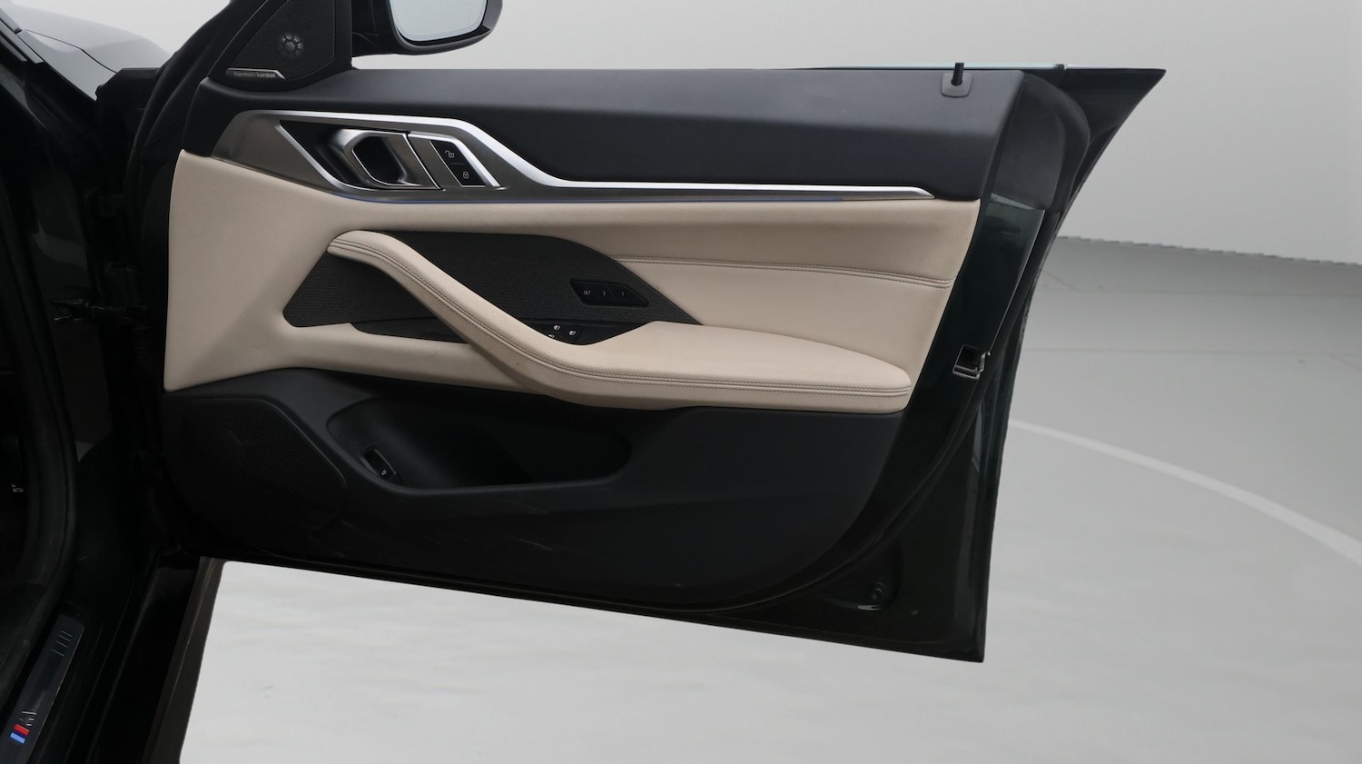 Used BMW i4 2022 for sale - 77381156: Photo 15