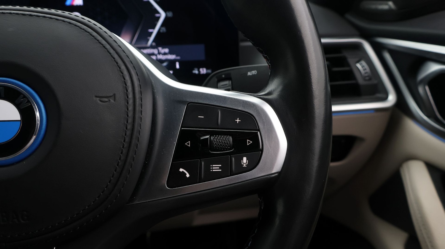 Used BMW i4 2022 for sale - 77381156: Photo 26