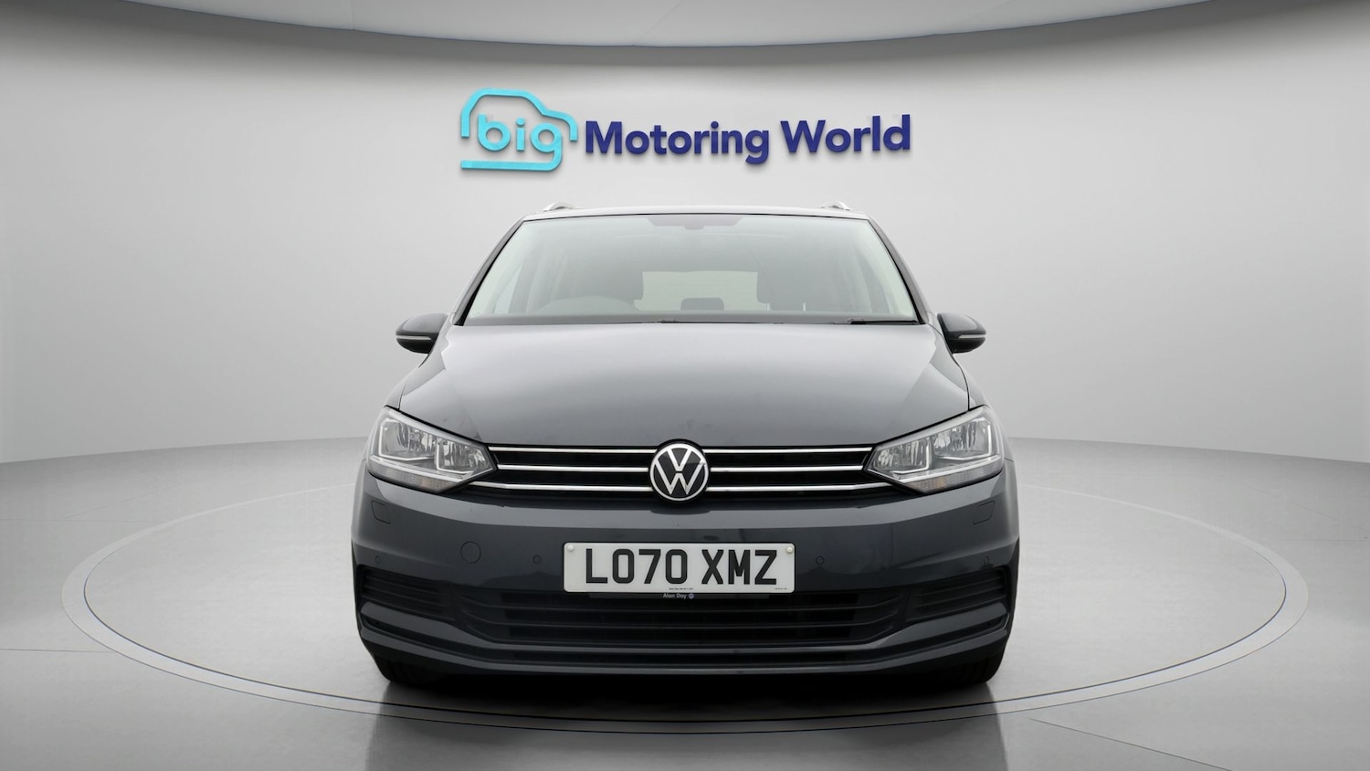 Used Volkswagen Touran 2021 for sale - 77643537: Photo 2