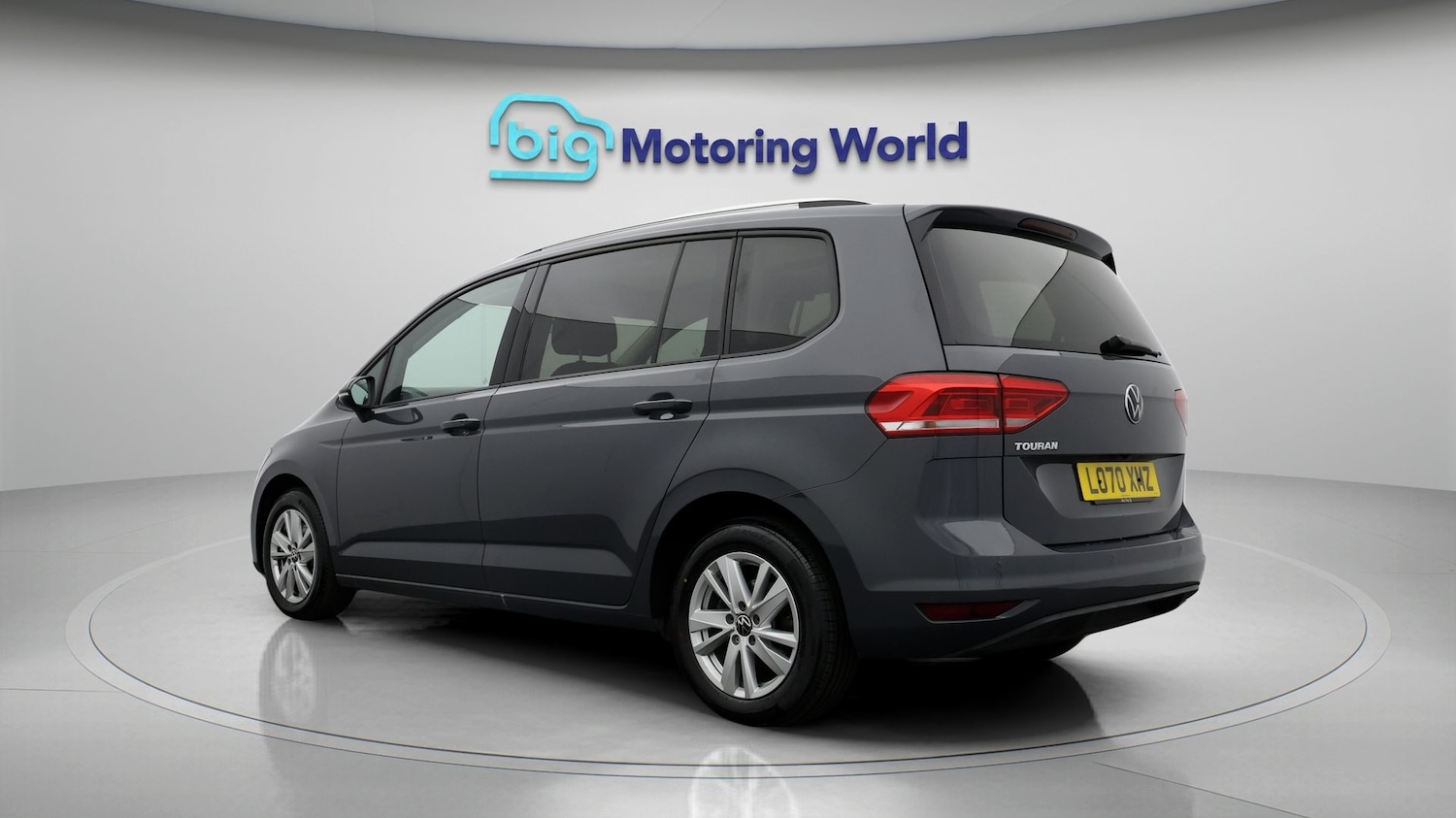 Used Volkswagen Touran 2021 for sale - 77643537: Photo 5