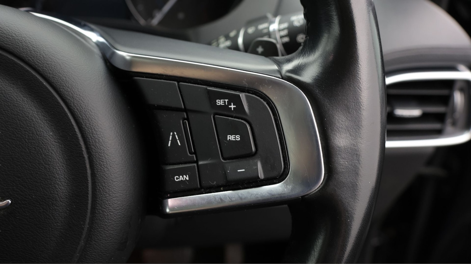 Used Jaguar F-Pace 2020 for sale - 77935922: Photo 22