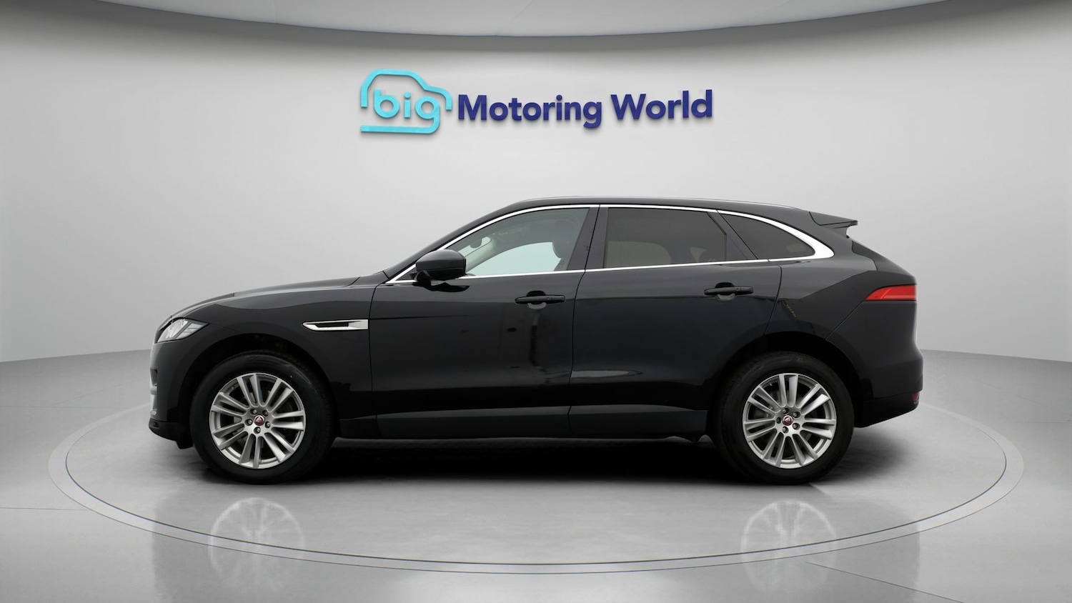 Used Jaguar F-Pace 2020 for sale - 77935922: Photo 4
