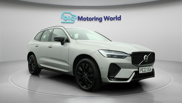 Used Volvo XC60 2022 for sale - 76042127: Photo 2