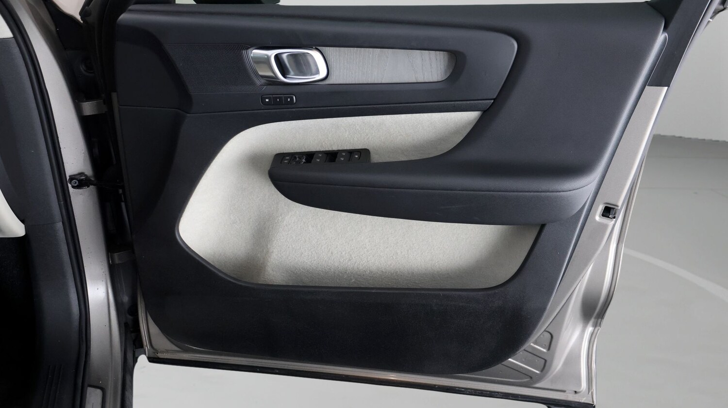 Used Volvo XC40 2021 for sale - 77675816: Photo 15