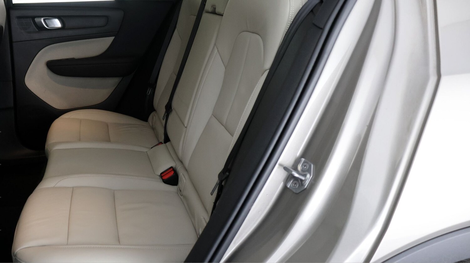 Used Volvo XC40 2021 for sale - 77675816: Photo 16