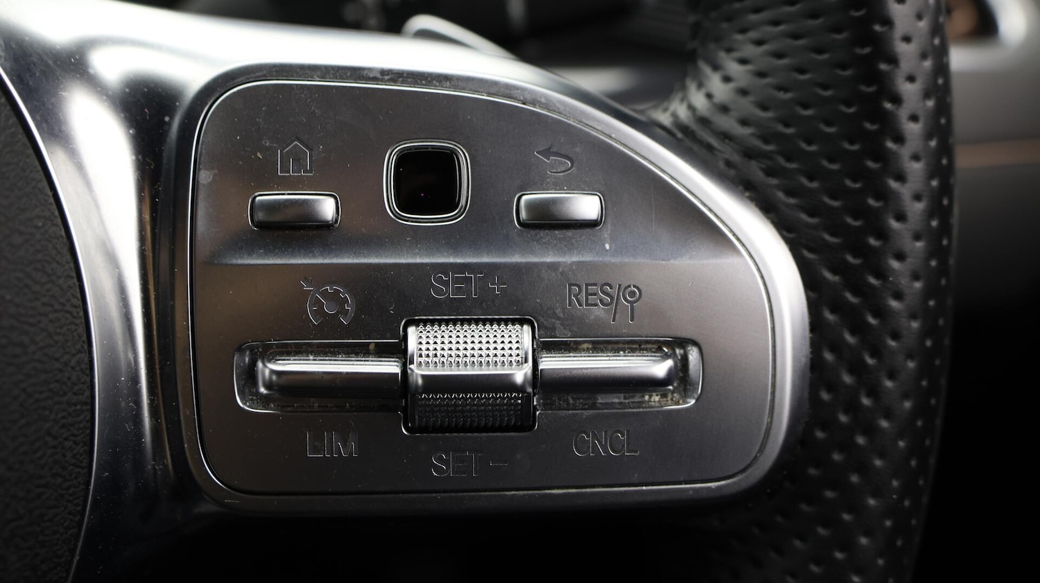 Used Mercedes-Benz EQC 2022 for sale - 76371309: Photo 27