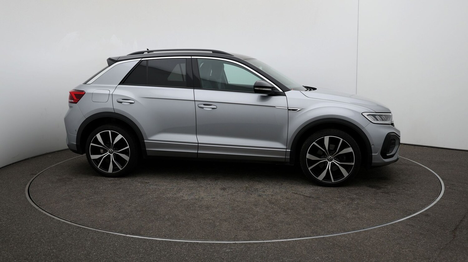 Used Volkswagen T-Roc 2023 for sale - 76906217: Photo 42