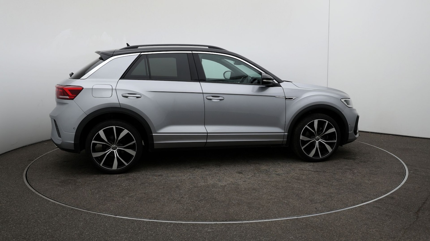 Used Volkswagen T-Roc 2023 for sale - 76906217: Photo 44