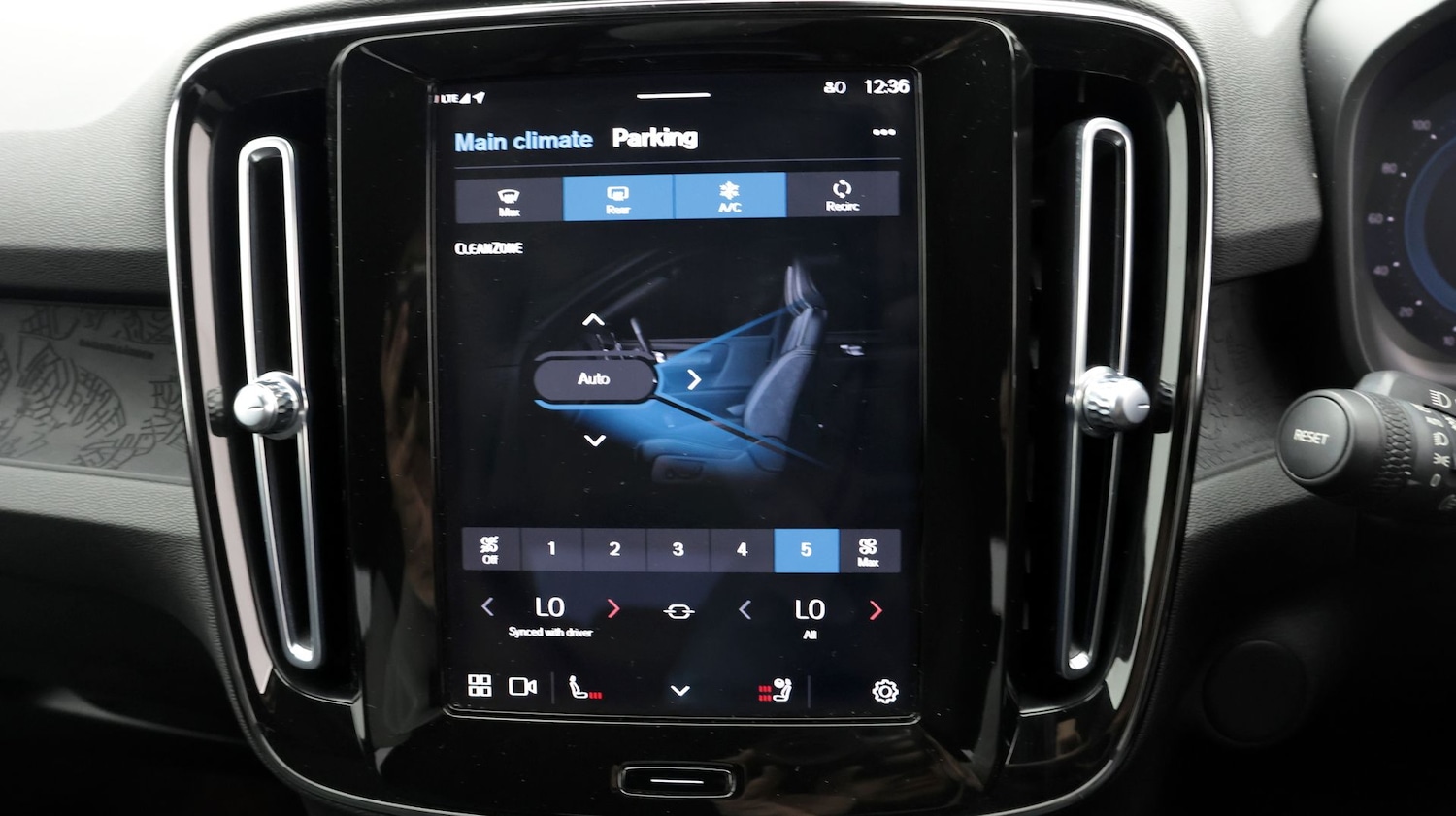 Used Volvo XC40 2022 for sale - 77609755: Photo 12