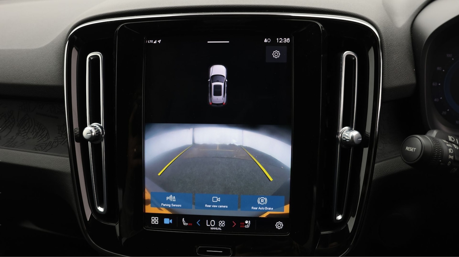 Used Volvo XC40 2022 for sale - 77609755: Photo 23