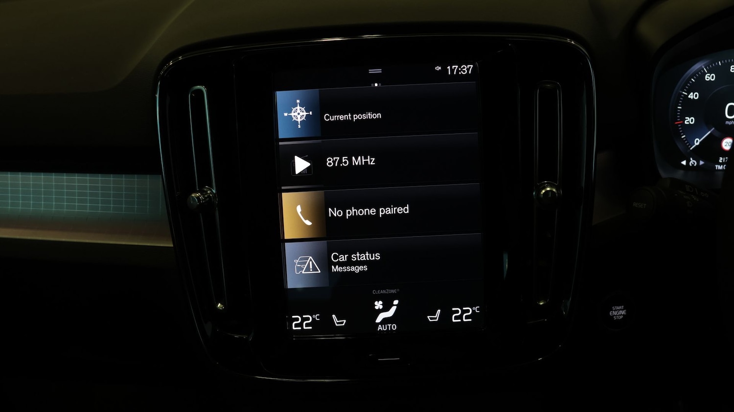 Used Volvo XC40 2023 for sale - 77855115: Photo 11