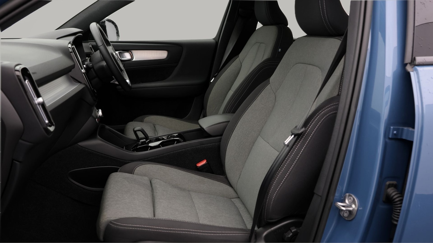 Used Volvo XC40 2023 for sale - 77855115: Photo 14