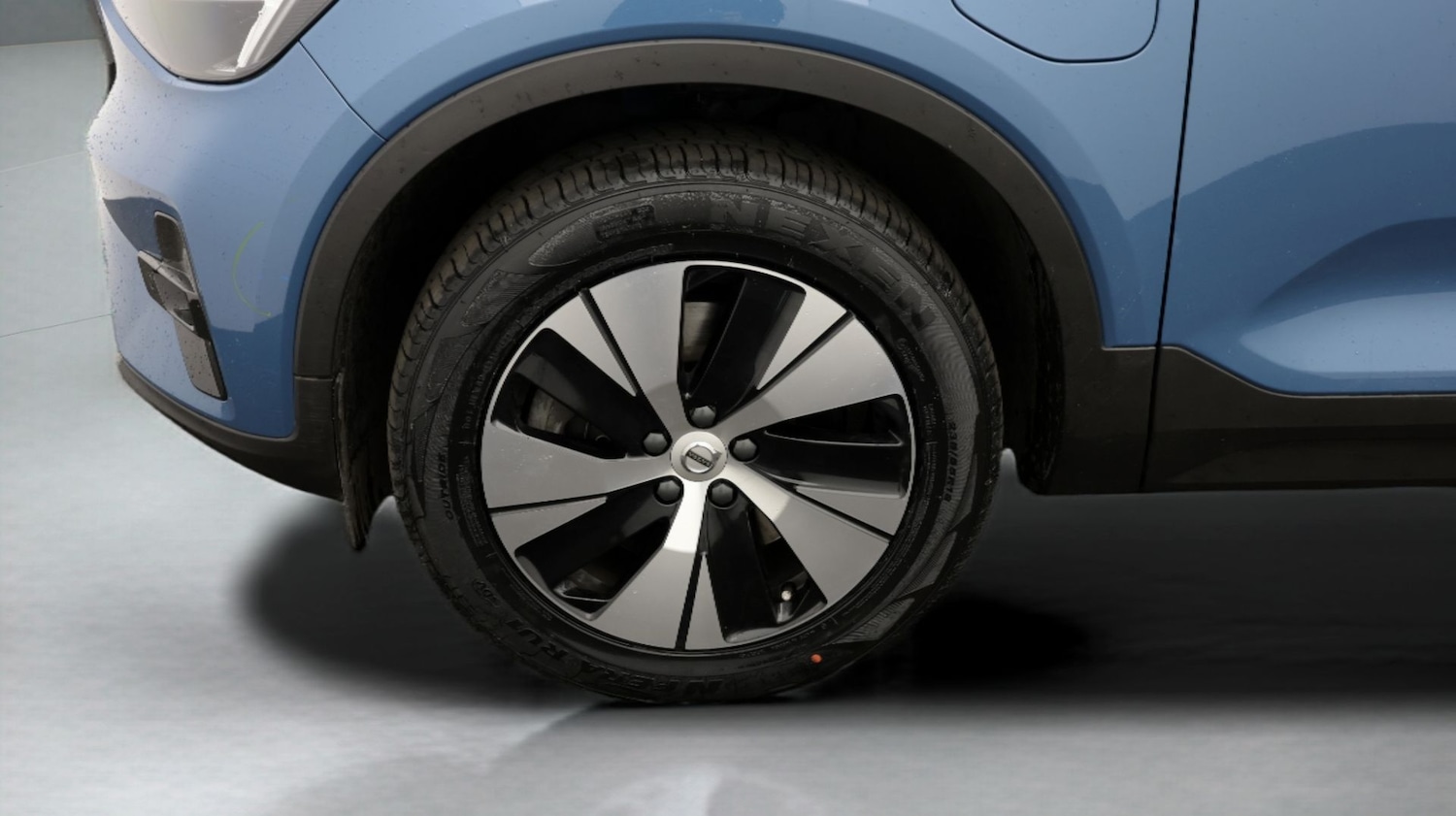 Used Volvo XC40 2023 for sale - 77855115: Photo 18