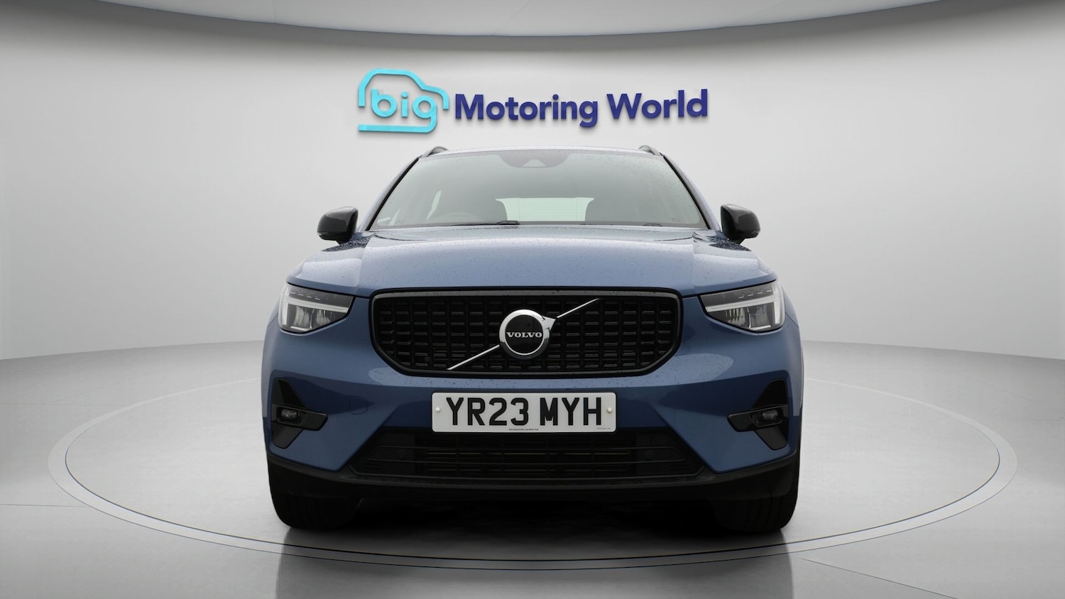 Used Volvo XC40 2023 for sale - 77855115: Photo 2
