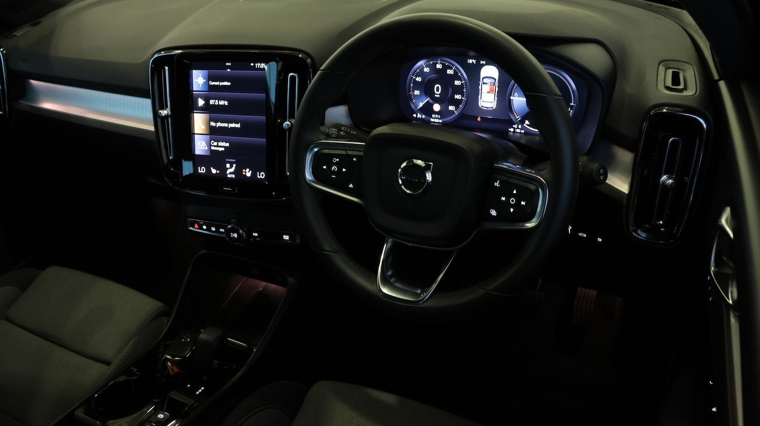 Used Volvo XC40 2023 for sale - 77855115: Photo 9