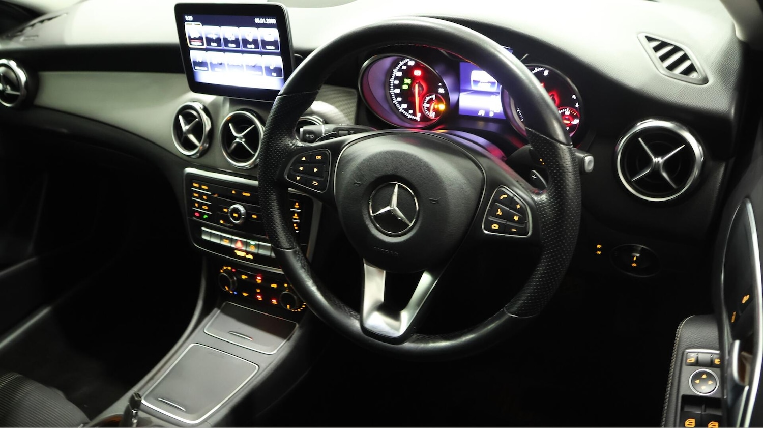 Used Mercedes-Benz GLA 2019 for sale - 76538460: Photo 10