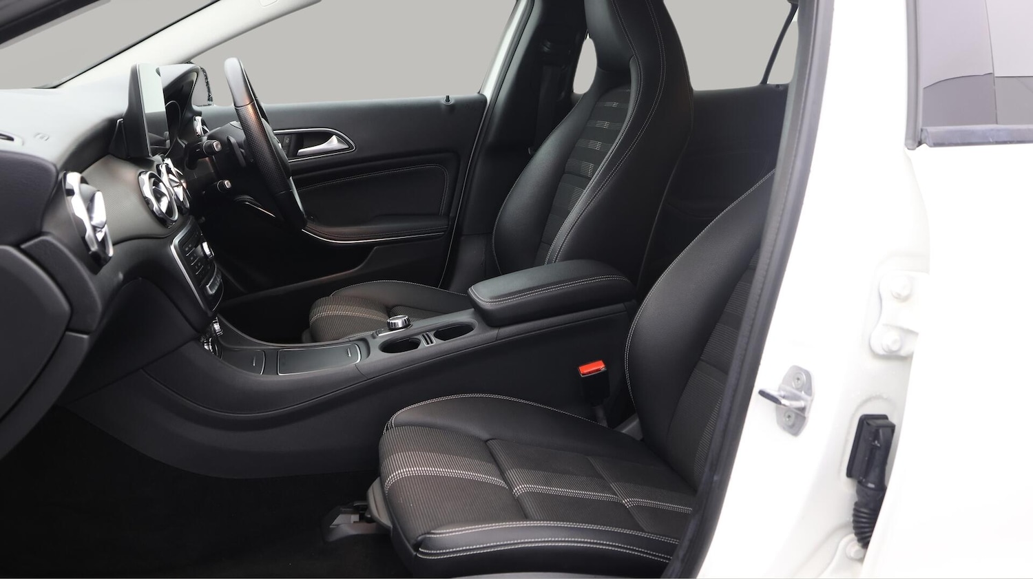 Used Mercedes-Benz GLA 2019 for sale - 76538460: Photo 15