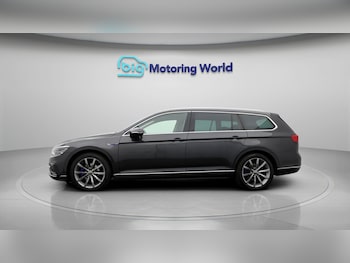 Used Volkswagen Passat 2023 for sale - 78997365: Photo
