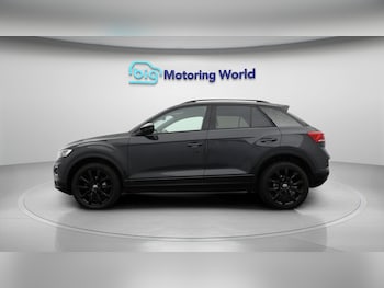 Used Volkswagen T-Roc 2021 for sale - 78526973: Photo