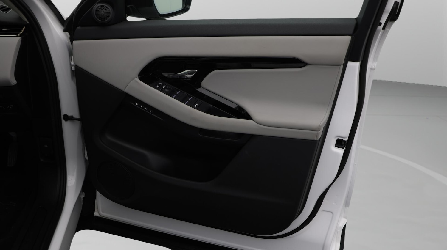 Used Land Rover Range Rover Evoque 2024 for sale - 76512062: Photo 16