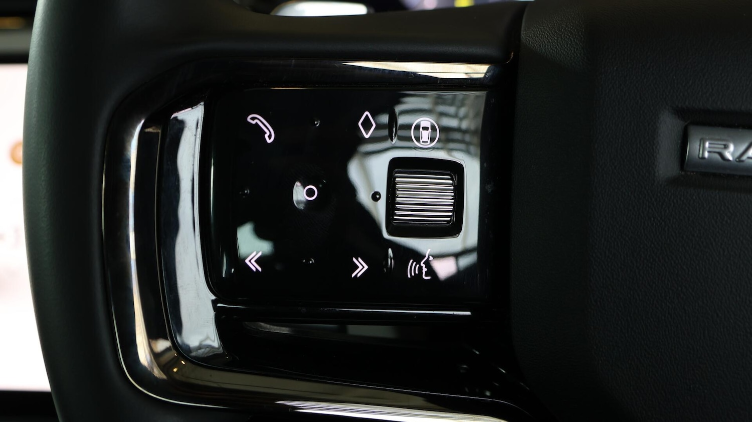 Used Land Rover Range Rover Evoque 2024 for sale - 76512062: Photo 24