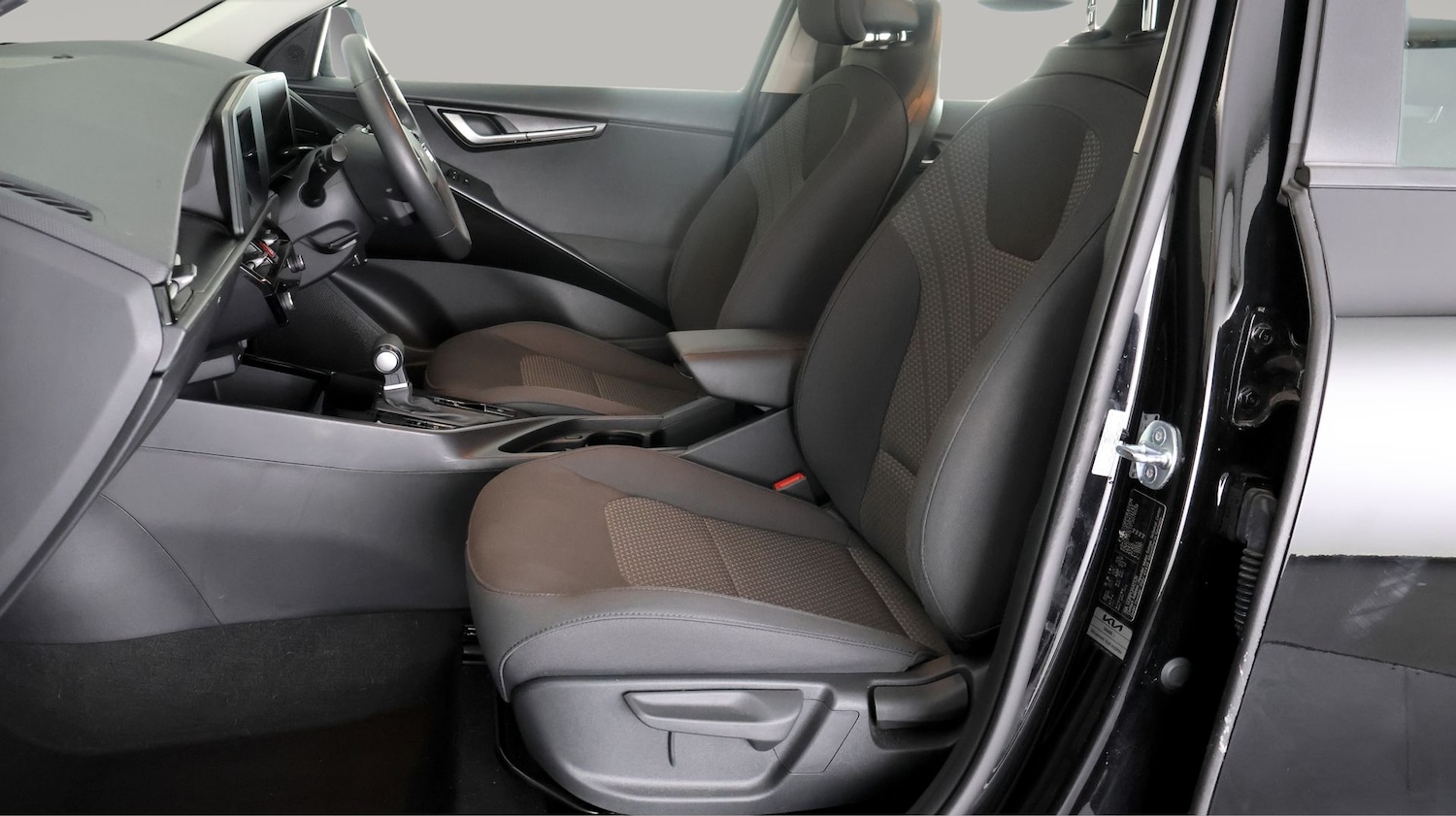 Used Kia Niro 2023 for sale - 78027578: Photo 13