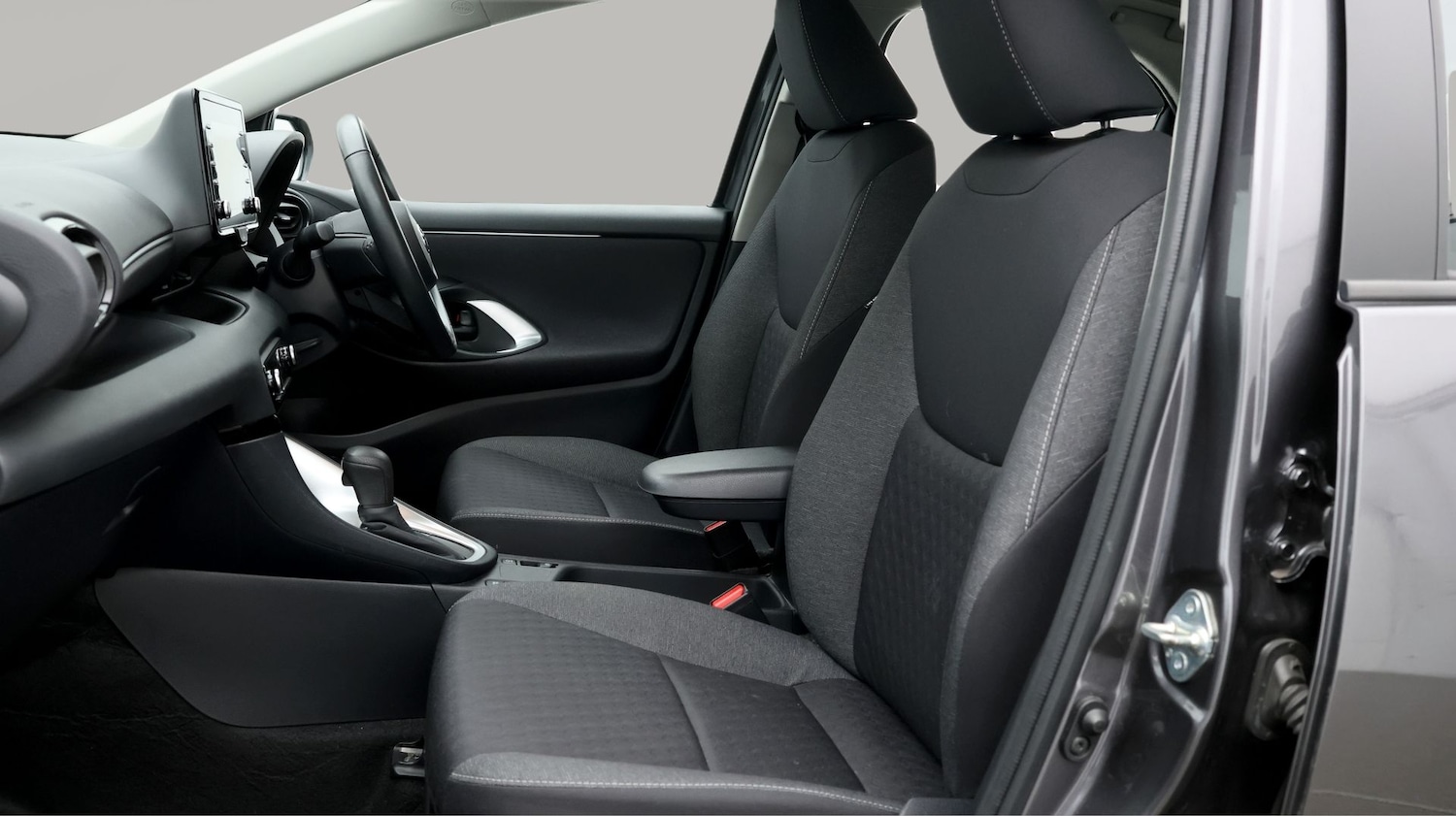 Used Toyota Yaris 2022 for sale - 77459779: Photo 14