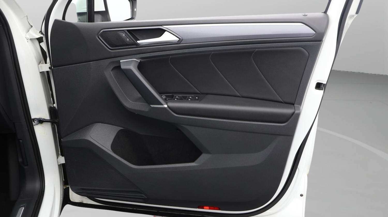 Used Volkswagen Tiguan 2017 for sale - 76634254: Photo 16