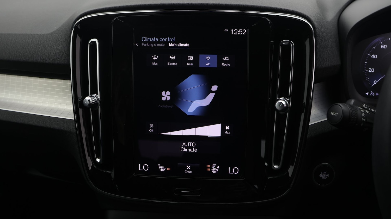 Used Volvo XC40 2023 for sale - 77329333: Photo 12