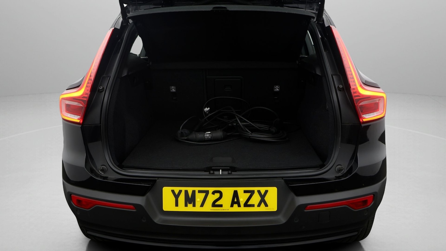 Used Volvo XC40 2023 for sale - 77329333: Photo 17