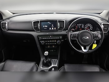 Used Kia Sportage 2018 for sale - 76167203: Photo 2