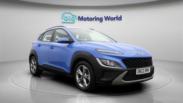 Used Hyundai KONA 2022 for sale - 76031640: Photo 2