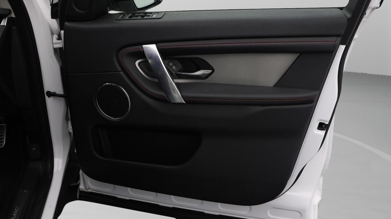 Used Land Rover Discovery Sport for sale - 76440482: Photo 16