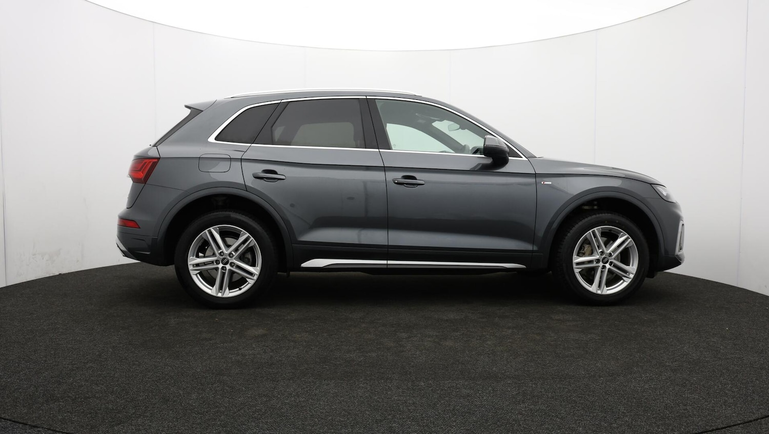 Used Audi Q5 2023 for sale - 76689845: Photo 44