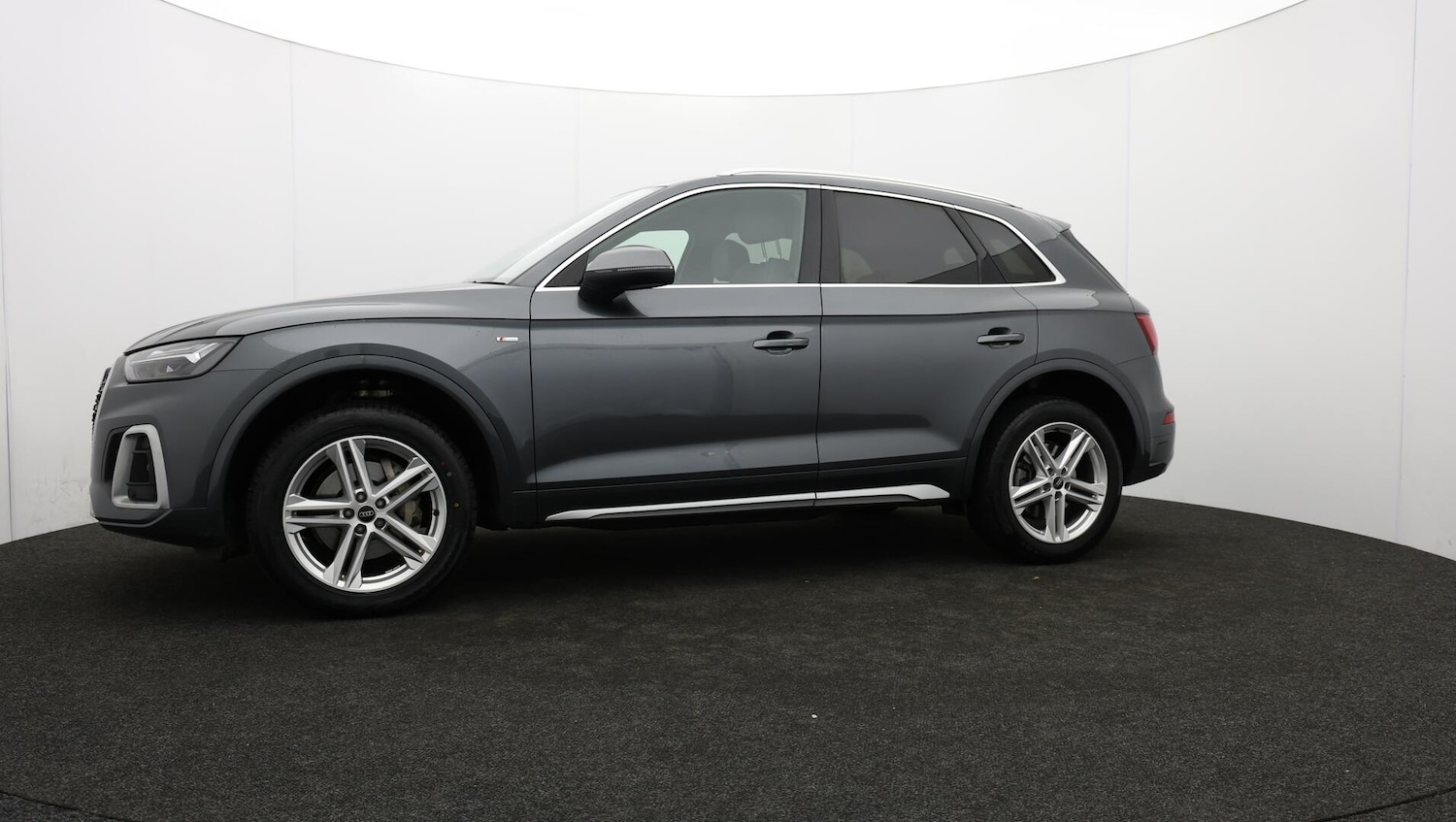 Used Audi Q5 2023 for sale - 76689845: Photo 71