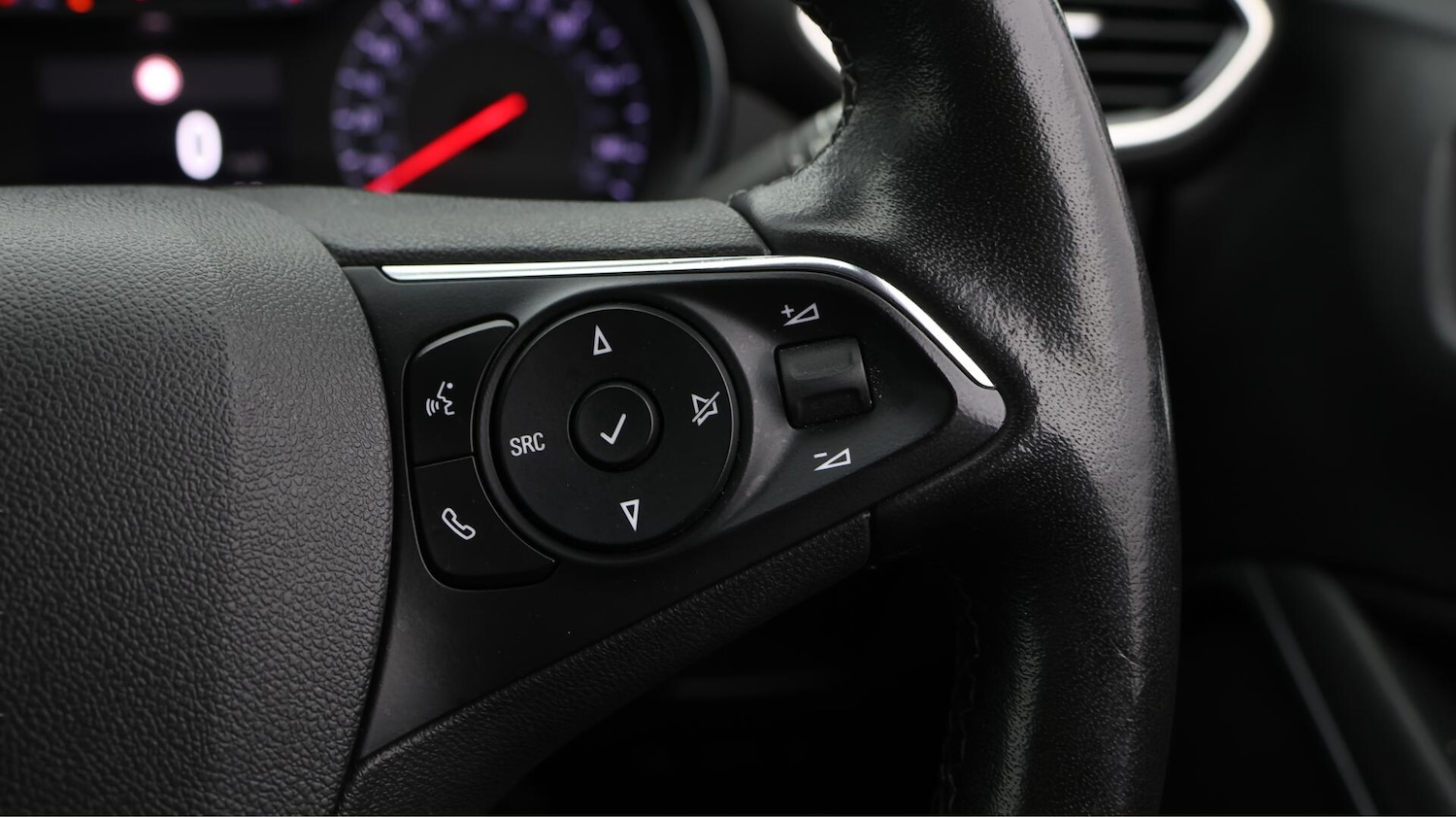 Used Vauxhall Crossland 2022 for sale - 76657860: Photo 23