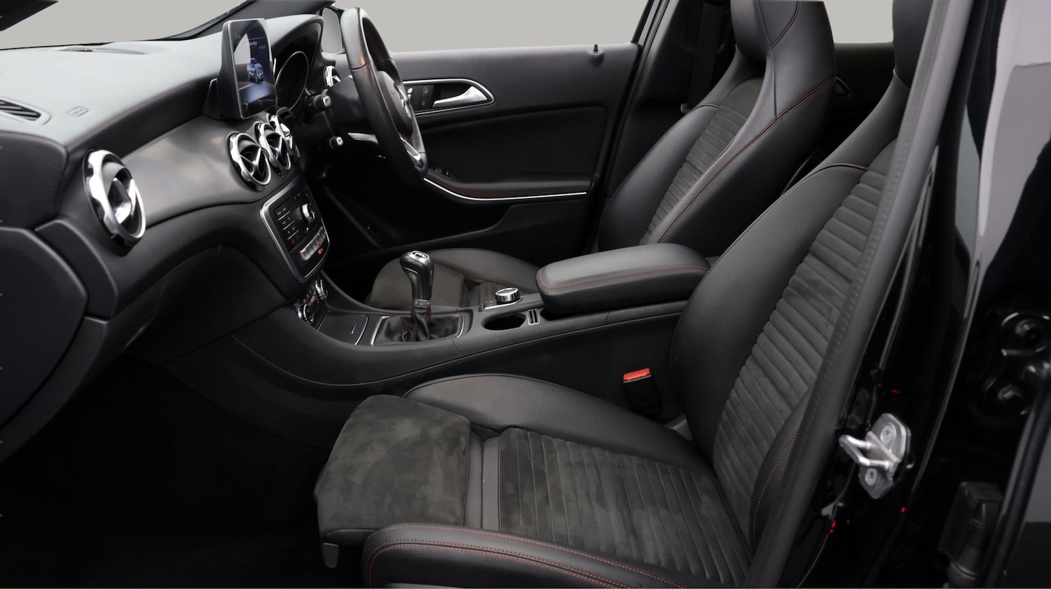 Used Mercedes-Benz GLA 2019 for sale - 77546302: Photo 14