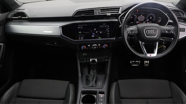 Used Audi Q3 2021 for sale - 76247344: Photo 14
