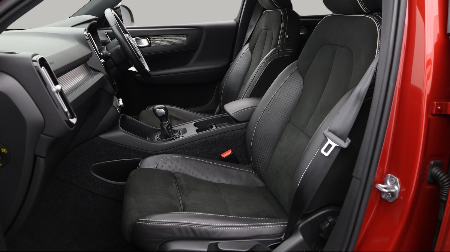 Used Volvo XC40 2019 for sale - 76440877: Photo 15